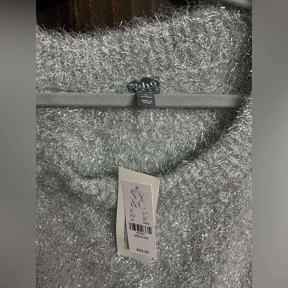 NWT-New York & Company SOHO Silver Sparkly Eyelash Sweater- Size: Medium - Picture 6 of 15